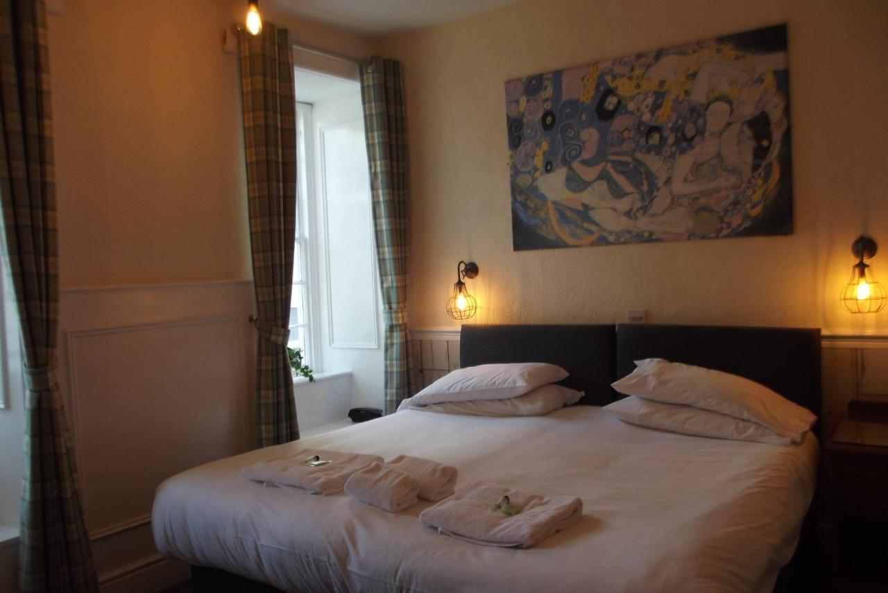 The Liverpool Arms Hotel Beaumaris Exterior photo